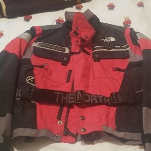 North face woman medium yes needs a cleaner clean